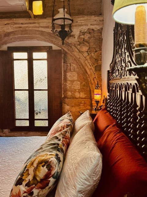 Oliva Courtyard Guesthouse Екстериор снимка