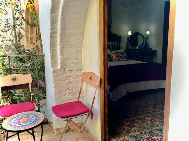 Oliva Courtyard Guesthouse Екстериор снимка